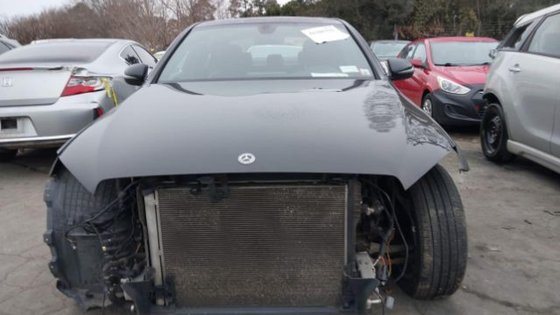 Mercedes - C300 - 2019 - Black - 41286322