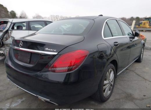 Mercedes - C300 - 2019 - Black - 41286322