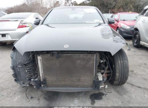 Mercedes - C300 - 2019 - Black - 41286322