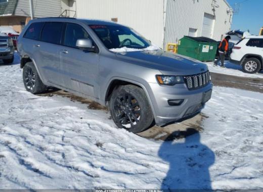 Jeep  - Grand Cherokee - 2018 - Silver - 41289923