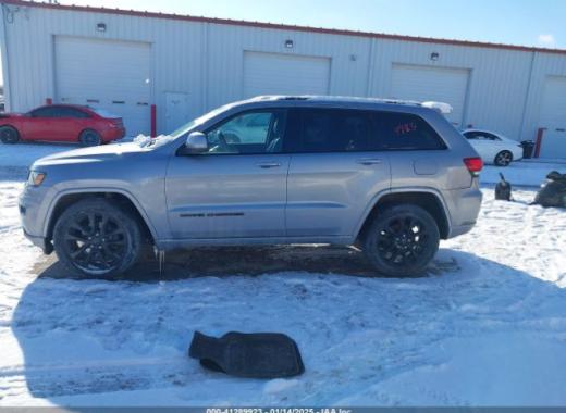 Jeep  - Grand Cherokee - 2018 - Silver - 41289923