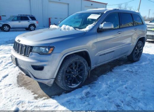 Jeep  - Grand Cherokee - 2018 - Silver - 41289923