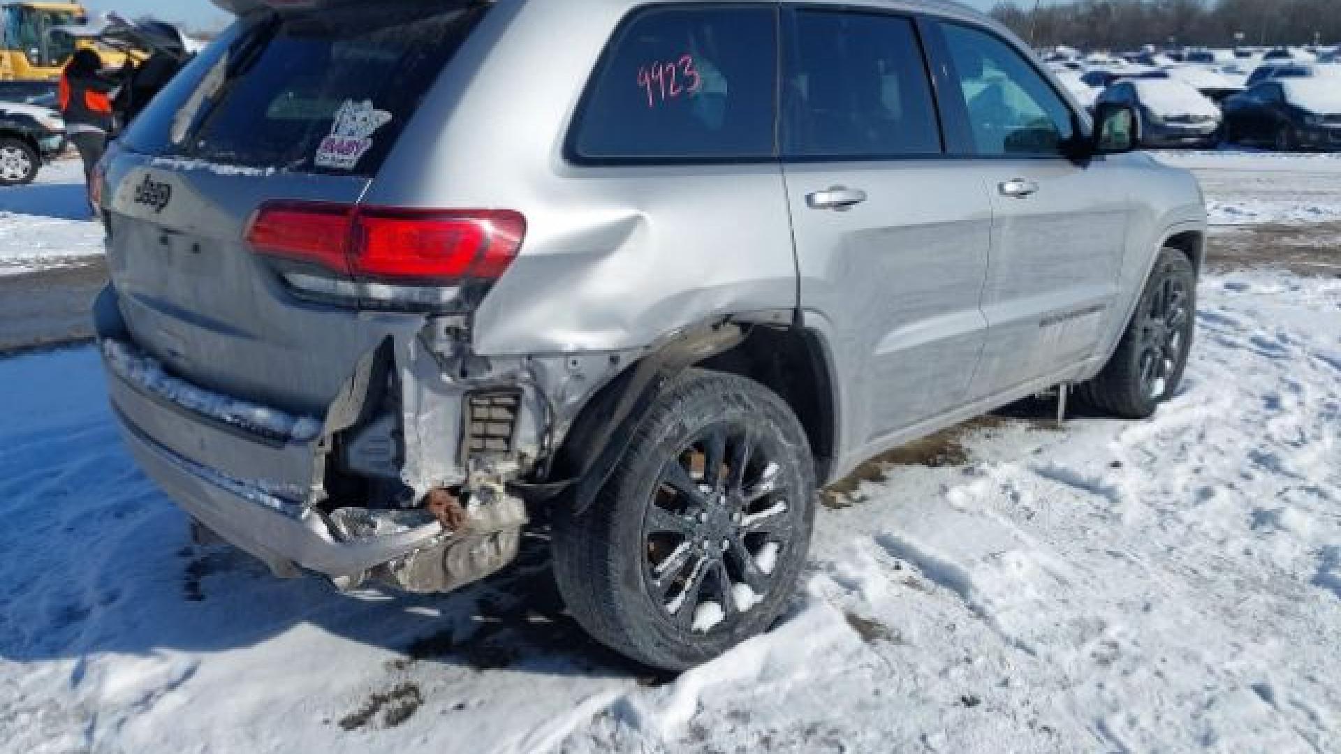 Jeep  - Grand Cherokee - 2018 - Silver - 41289923