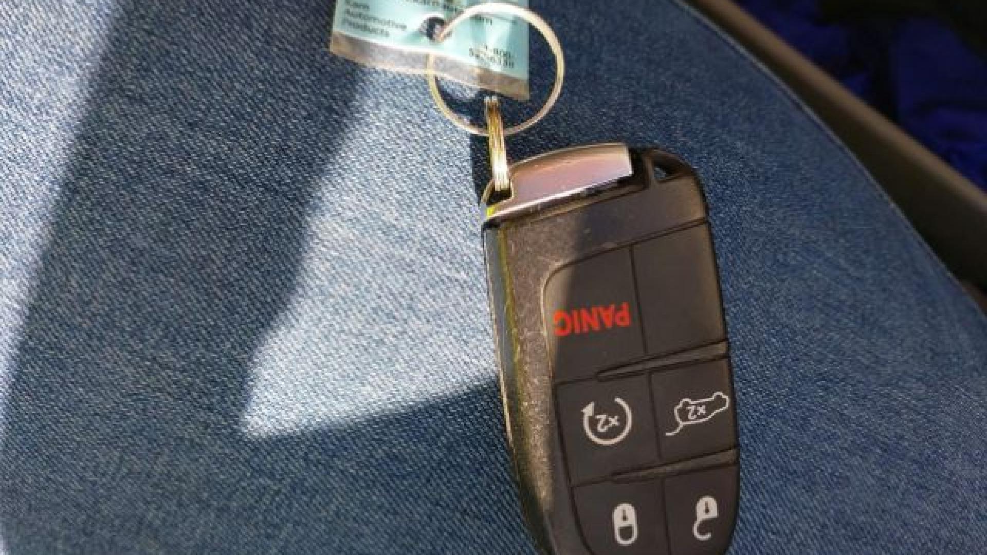 Jeep  - Grand Cherokee - 2017 - Grey - 41294235