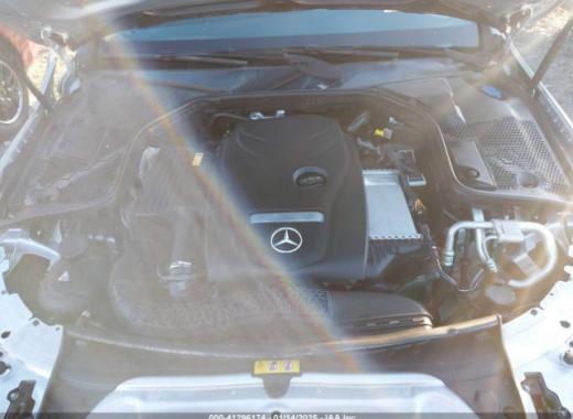 Mercedes - C300 - 2017 - Silver - 41296174