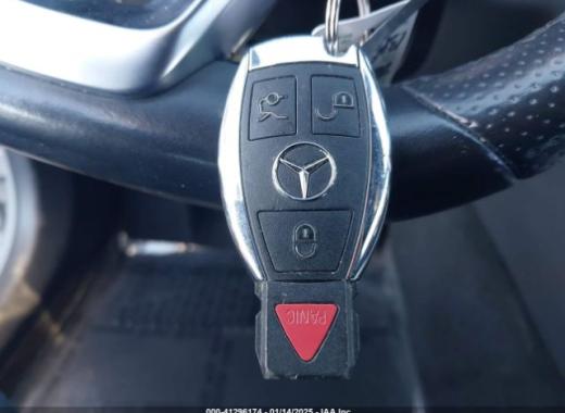 Mercedes - C300 - 2017 - Silver - 41296174