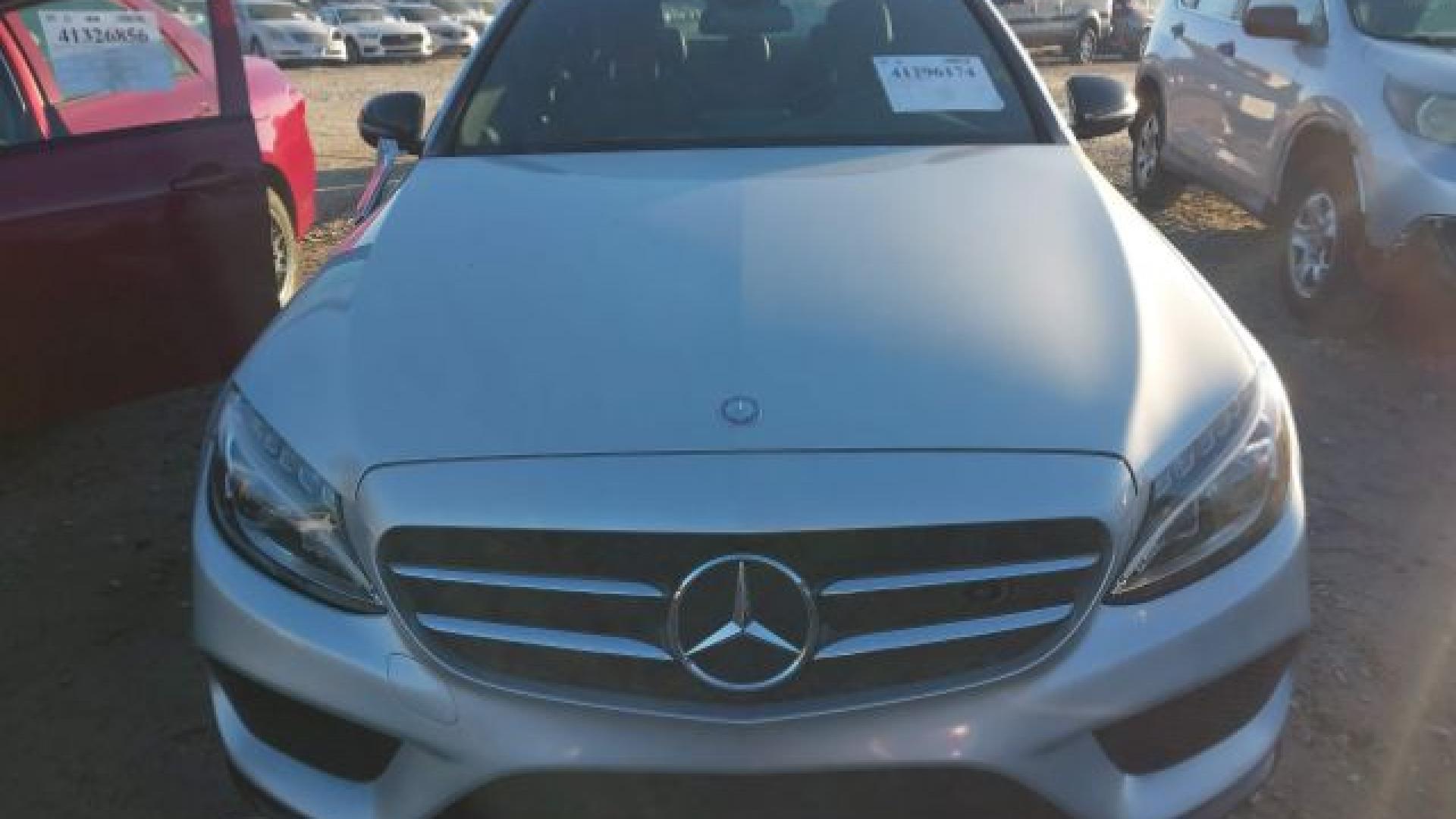 Mercedes - C300 - 2017 - Silver - 41296174