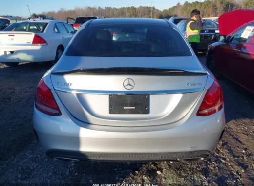 Mercedes - C300 - 2017 - Silver - 41296174
