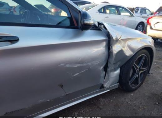 Mercedes - C300 - 2017 - Silver - 41296174