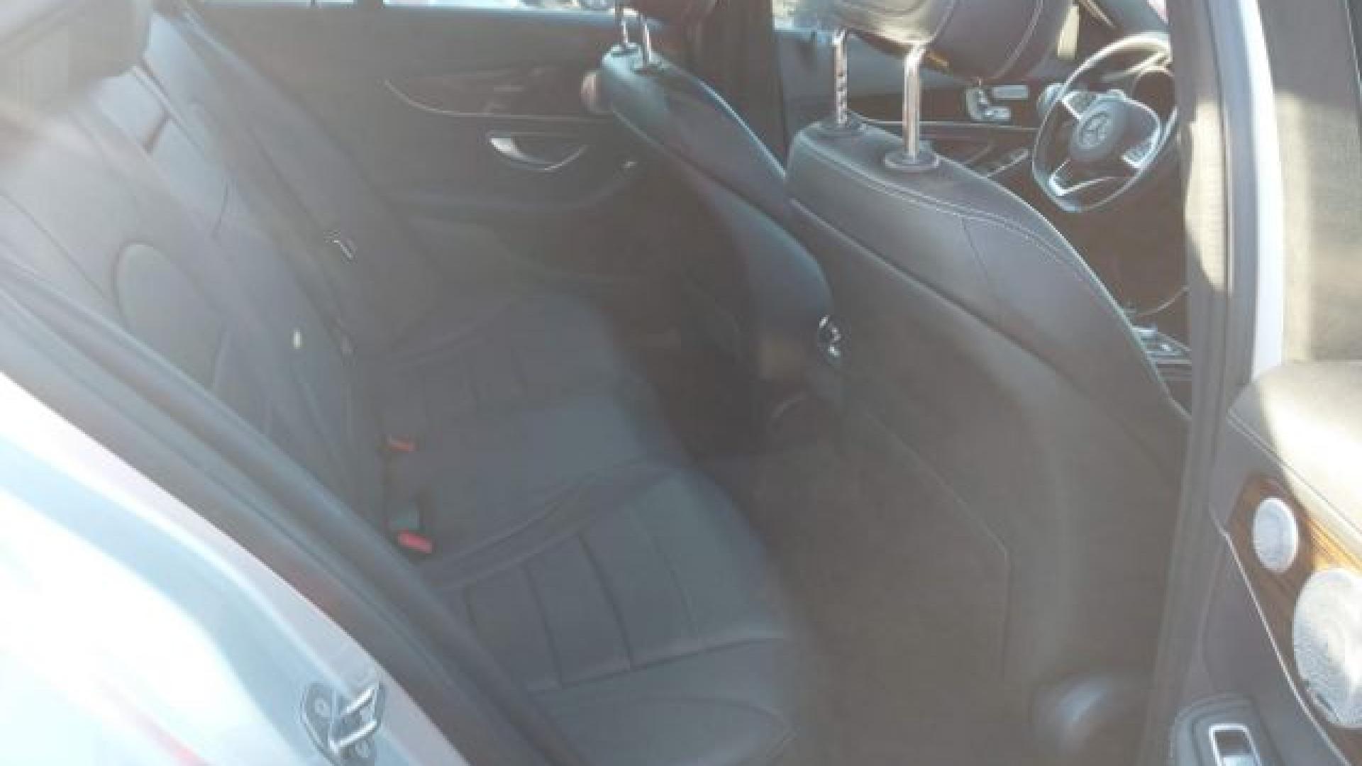 Mercedes - C300 - 2017 - Silver - 41296174