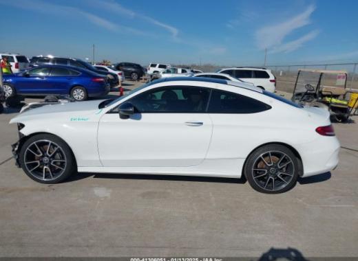 Mercedes - C300 - 2019 - White - 41306051