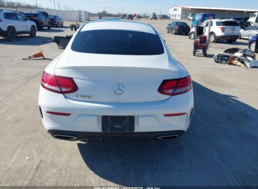 Mercedes - C300 - 2019 - White - 41306051
