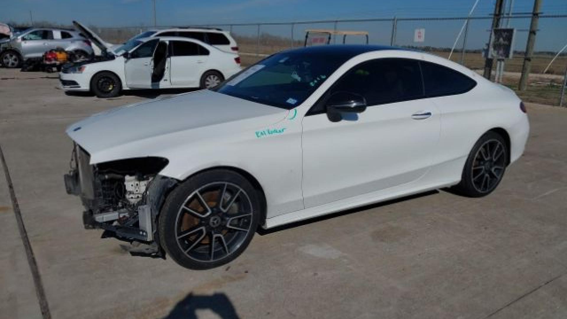 Mercedes - C300 - 2019 - White - 41306051
