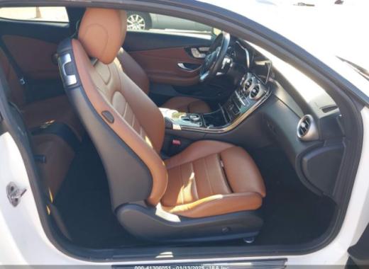 Mercedes - C300 - 2019 - White - 41306051