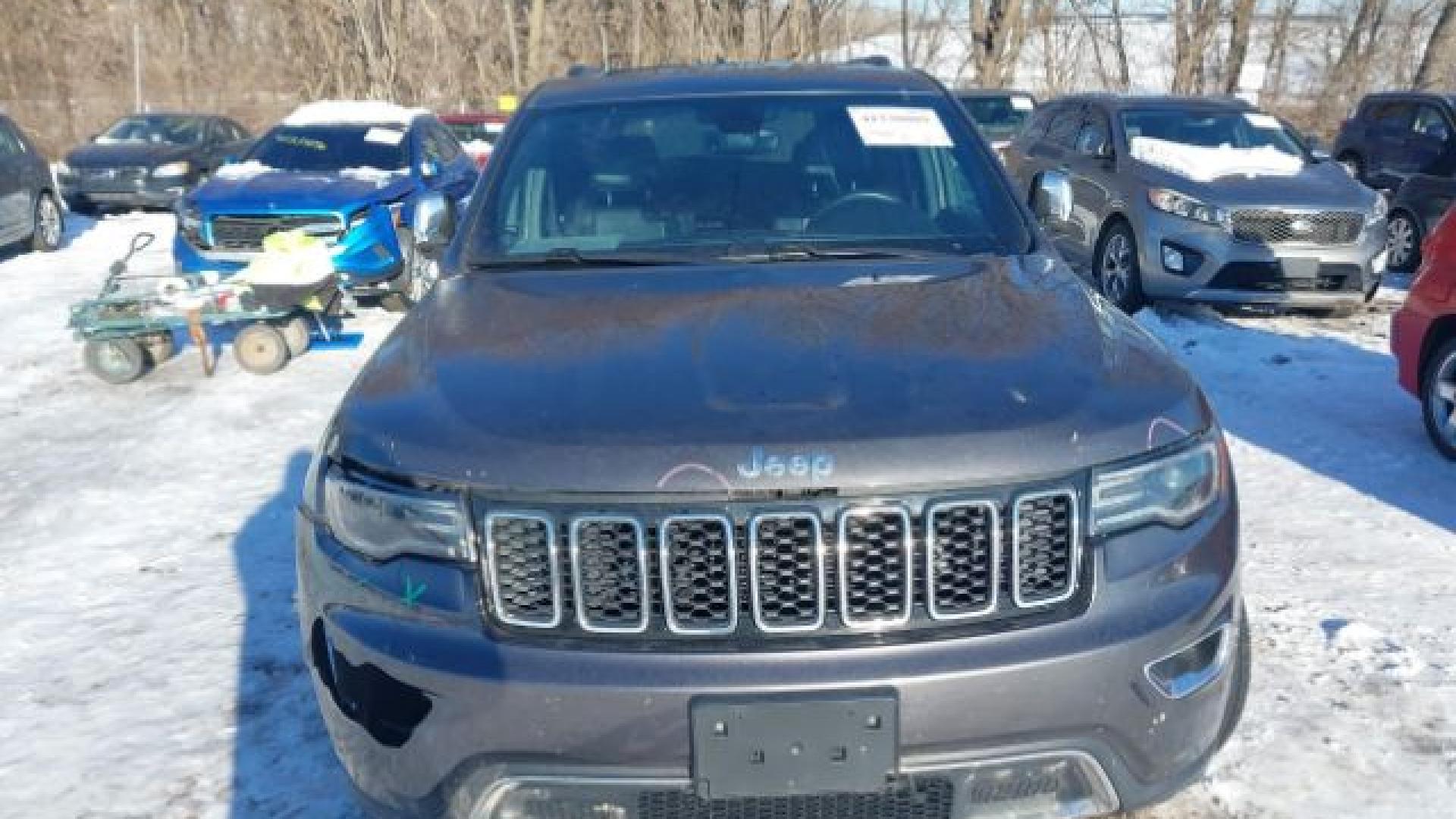 Jeep  - Grand Cherokee - 2017 - Grey - 41330809