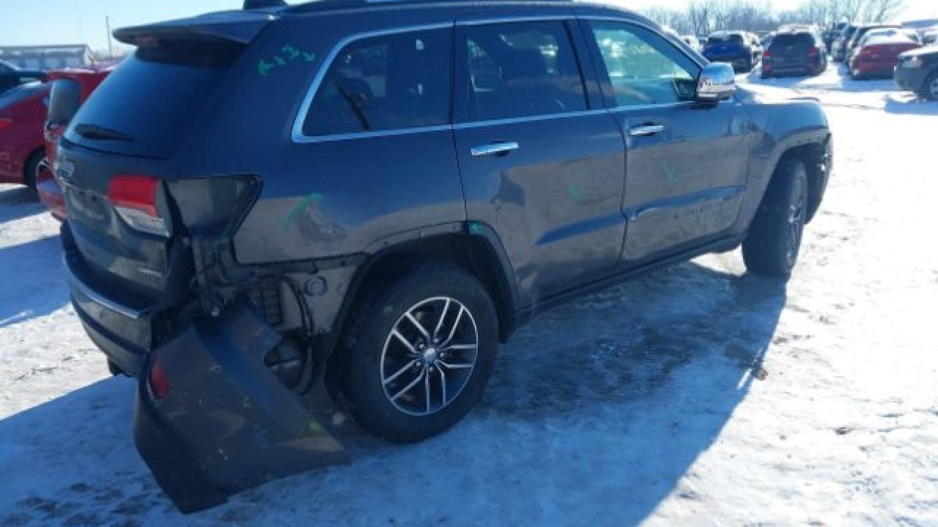 Jeep  - Grand Cherokee - 2017 - Grey - 41330809