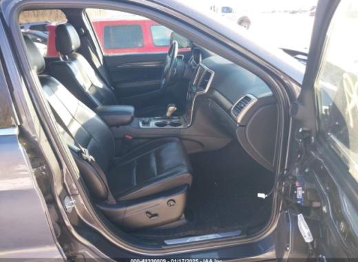 Jeep  - Grand Cherokee - 2017 - Grey - 41330809