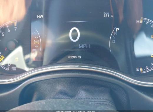 Jeep  - Grand Cherokee - 2017 - Grey - 41330809