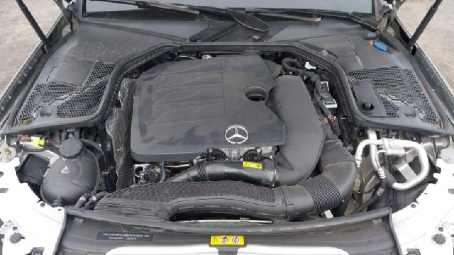 Mercedes - C300 - 2019 - Titanium - 41338981