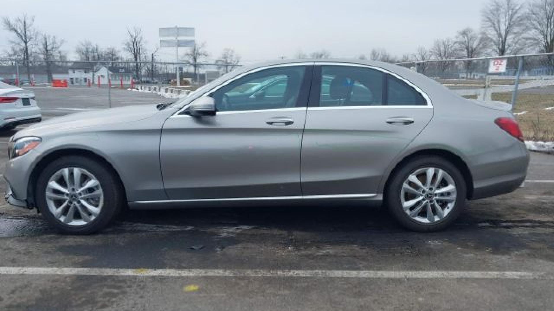 Mercedes - C300 - 2019 - Titanium - 41338981