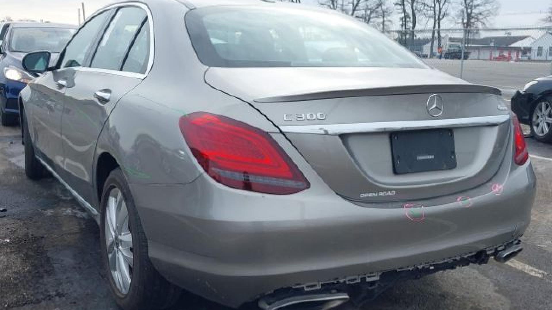 Mercedes - C300 - 2019 - Titanium - 41338981