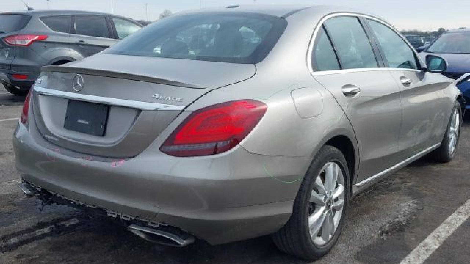 Mercedes - C300 - 2019 - Titanium - 41338981