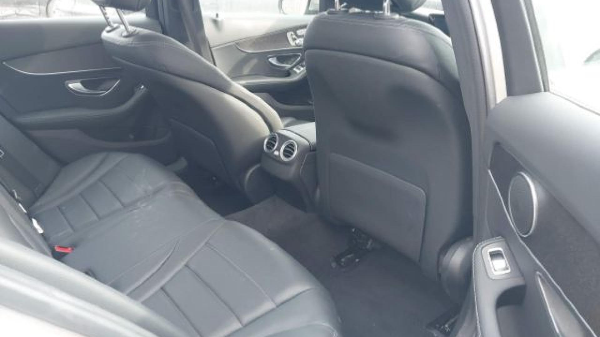 Mercedes - C300 - 2019 - Titanium - 41338981