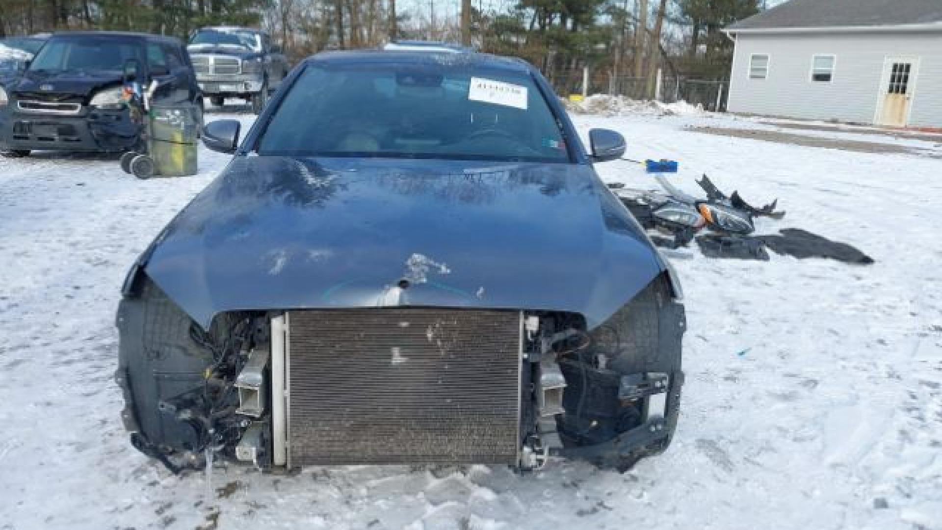 Mercedes - C300 - 2017 - Grey - 41343730