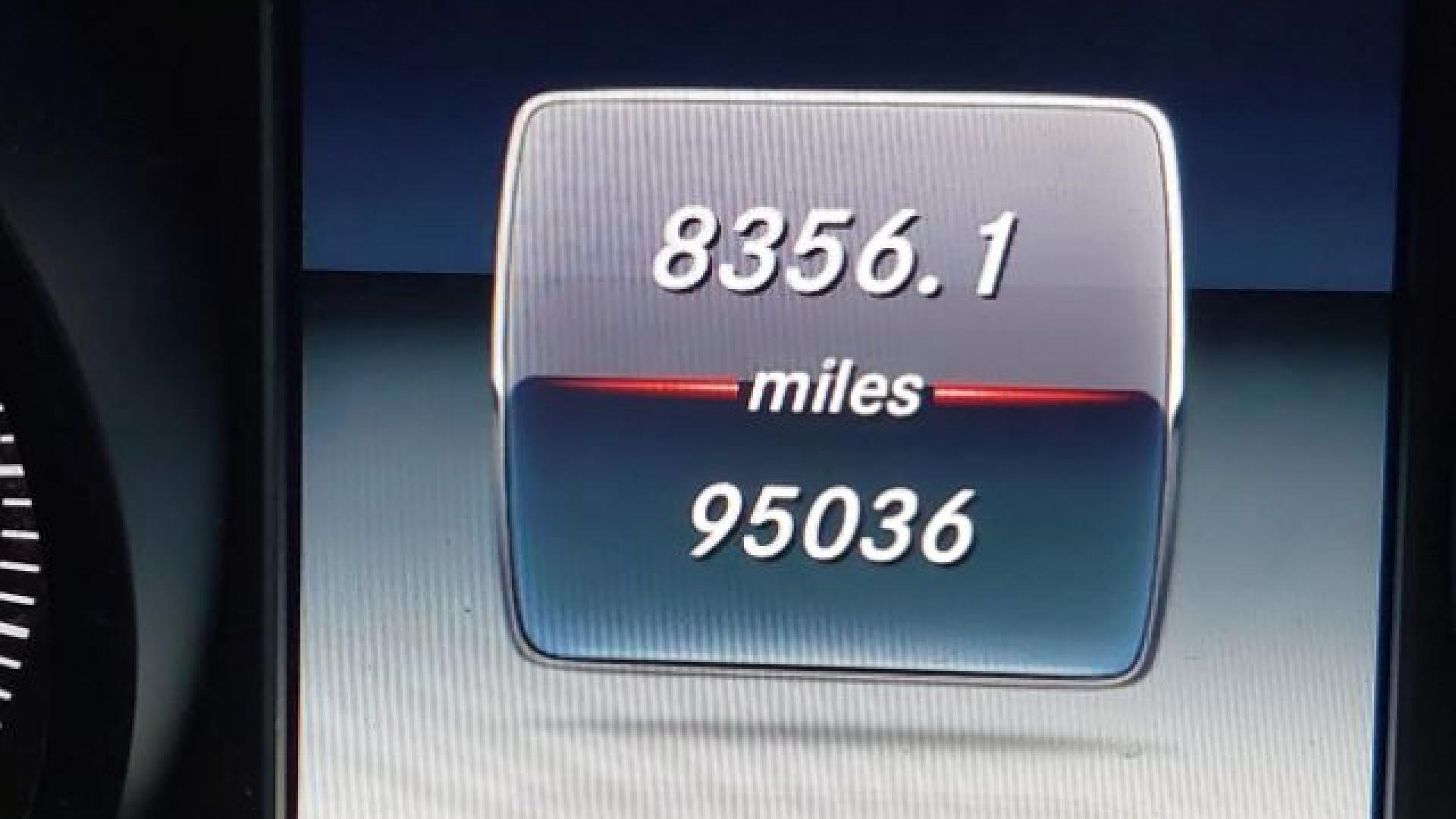 Mercedes - C300 - 2017 - Grey - 41343730