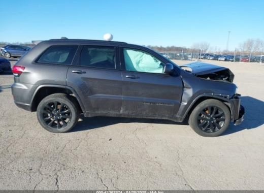 Jeep  - Grand Cherokee - 2017 - Grey - 41367874