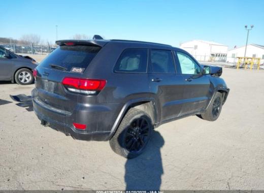 Jeep  - Grand Cherokee - 2017 - Grey - 41367874