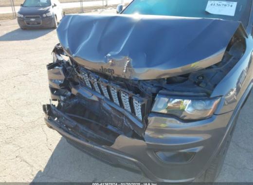 Jeep  - Grand Cherokee - 2017 - Grey - 41367874