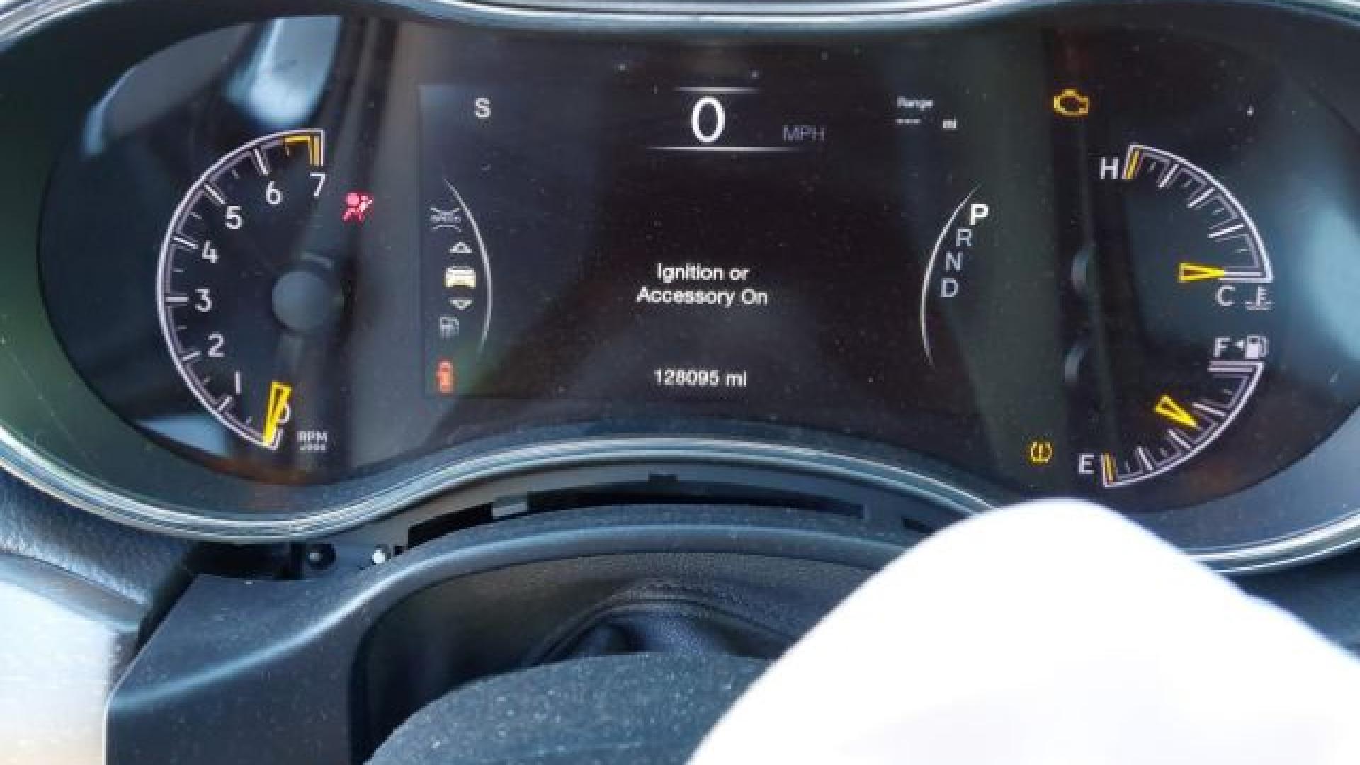 Jeep  - Grand Cherokee - 2017 - Grey - 41367874