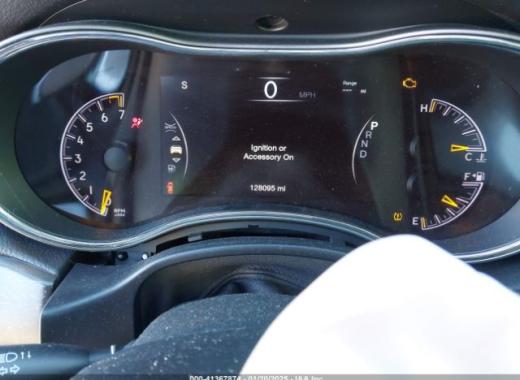 Jeep  - Grand Cherokee - 2017 - Grey - 41367874