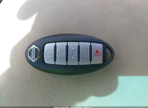 Nissan  - Rogue - 2018 - Silver - 41400786