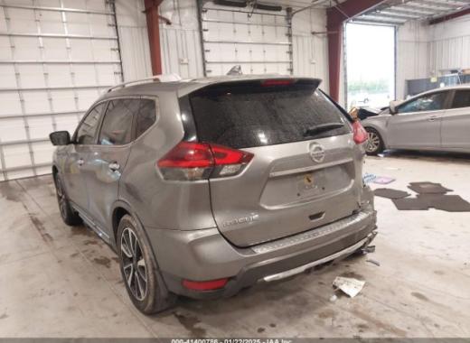 Nissan  - Rogue - 2018 - Silver - 41400786