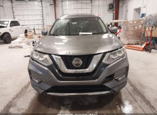 Nissan  - Rogue - 2018 - Silver - 41400786
