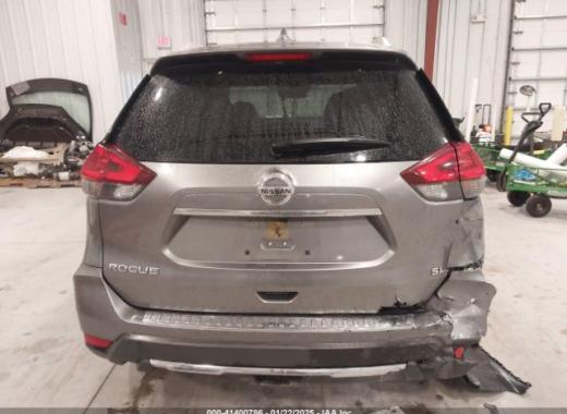 Nissan  - Rogue - 2018 - Silver - 41400786