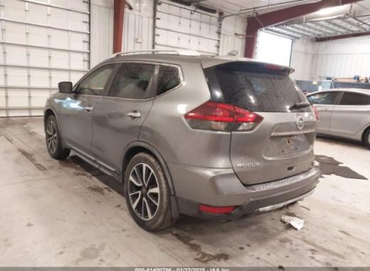 Nissan  - Rogue - 2018 - Silver - 41400786