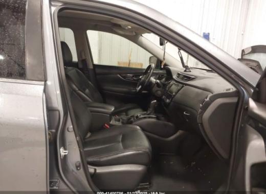 Nissan  - Rogue - 2018 - Silver - 41400786