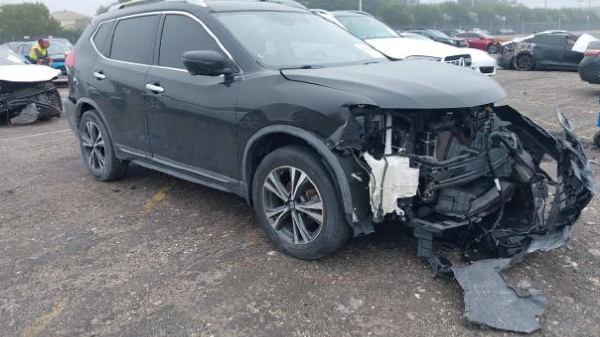 Nissan  - Rogue - 2017 - Black - 41406240