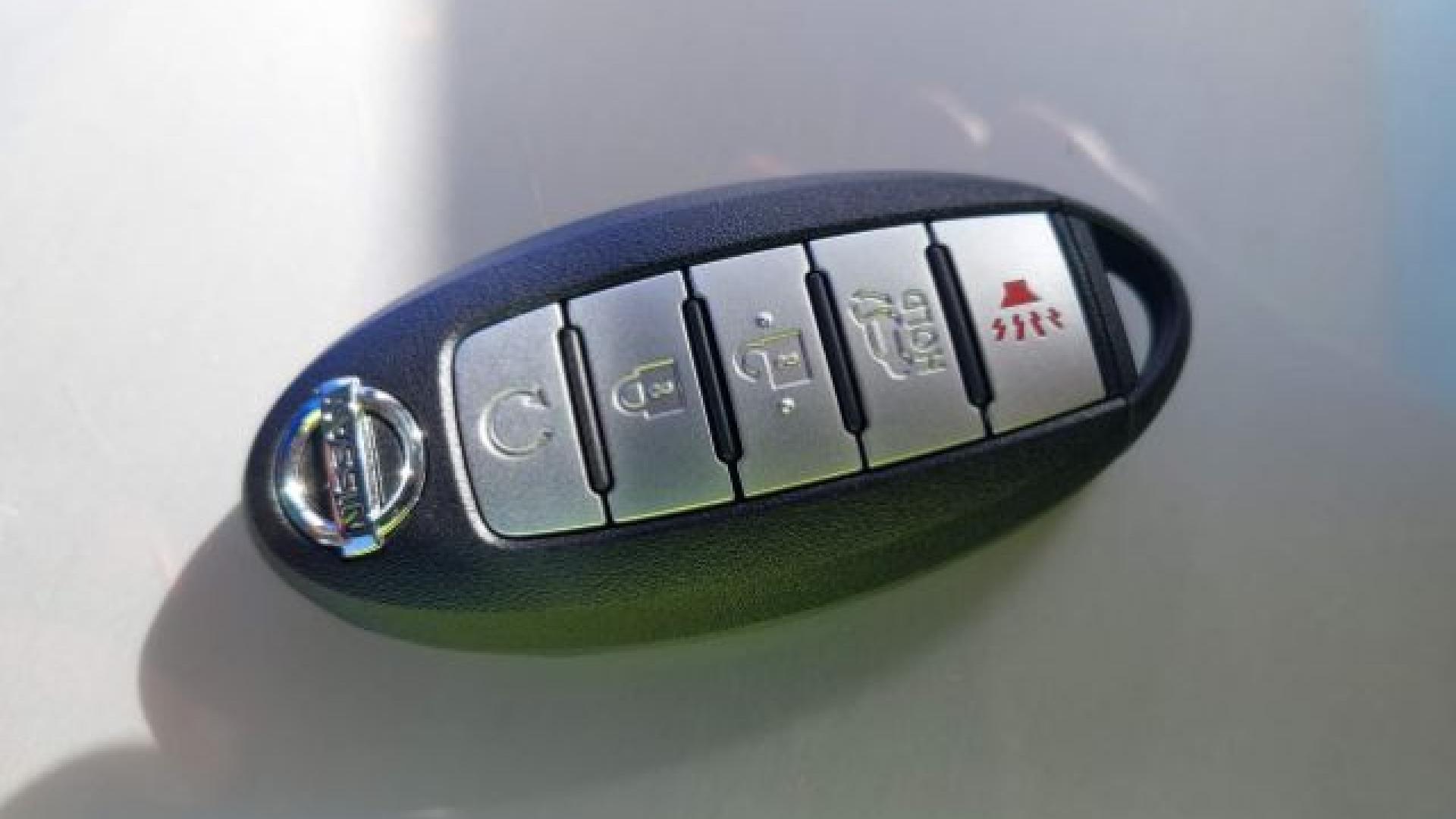 Nissan  - Rogue - 2017 - Black - 41406240