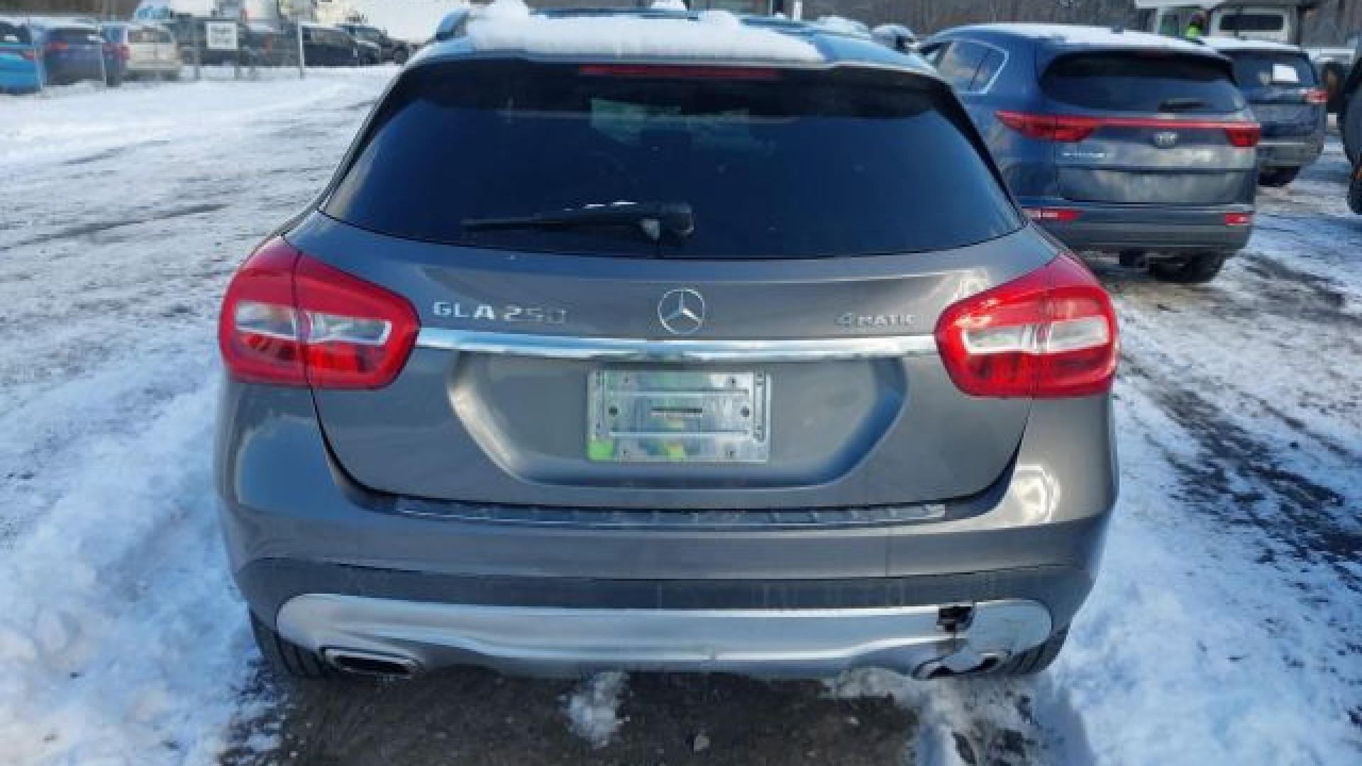 Mercedes - Gla  - 2017 - Grey - 41444683