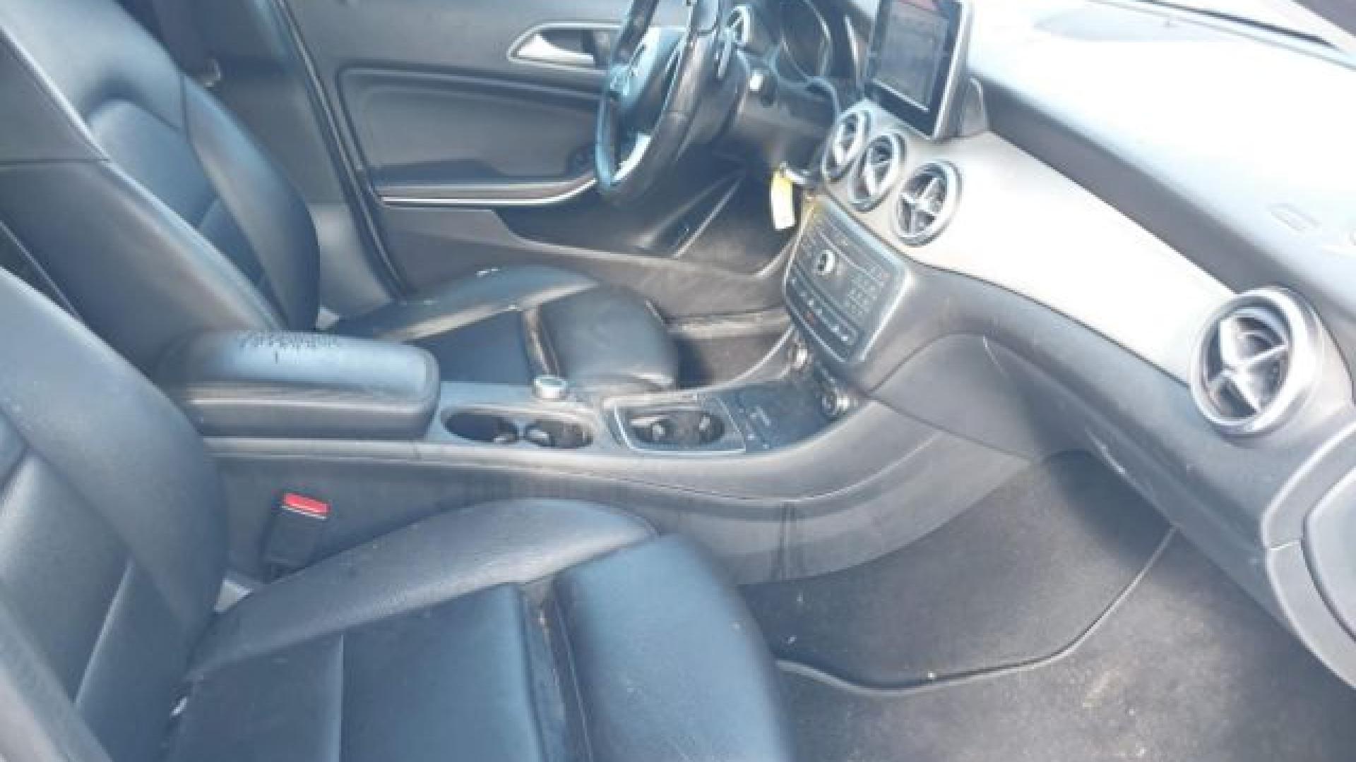 Mercedes - Gla  - 2017 - Grey - 41444683