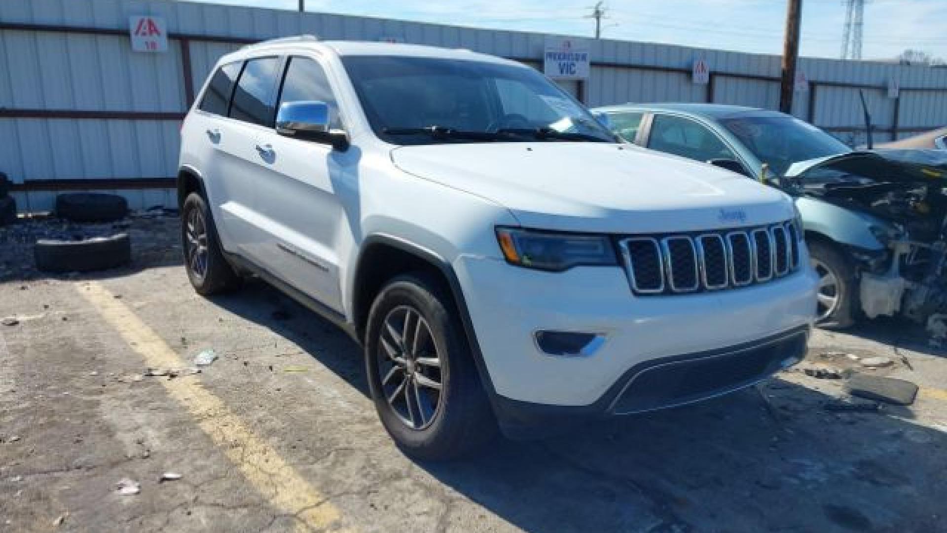 Jeep  - Grand Cherokee - 2017 - White - 41448365