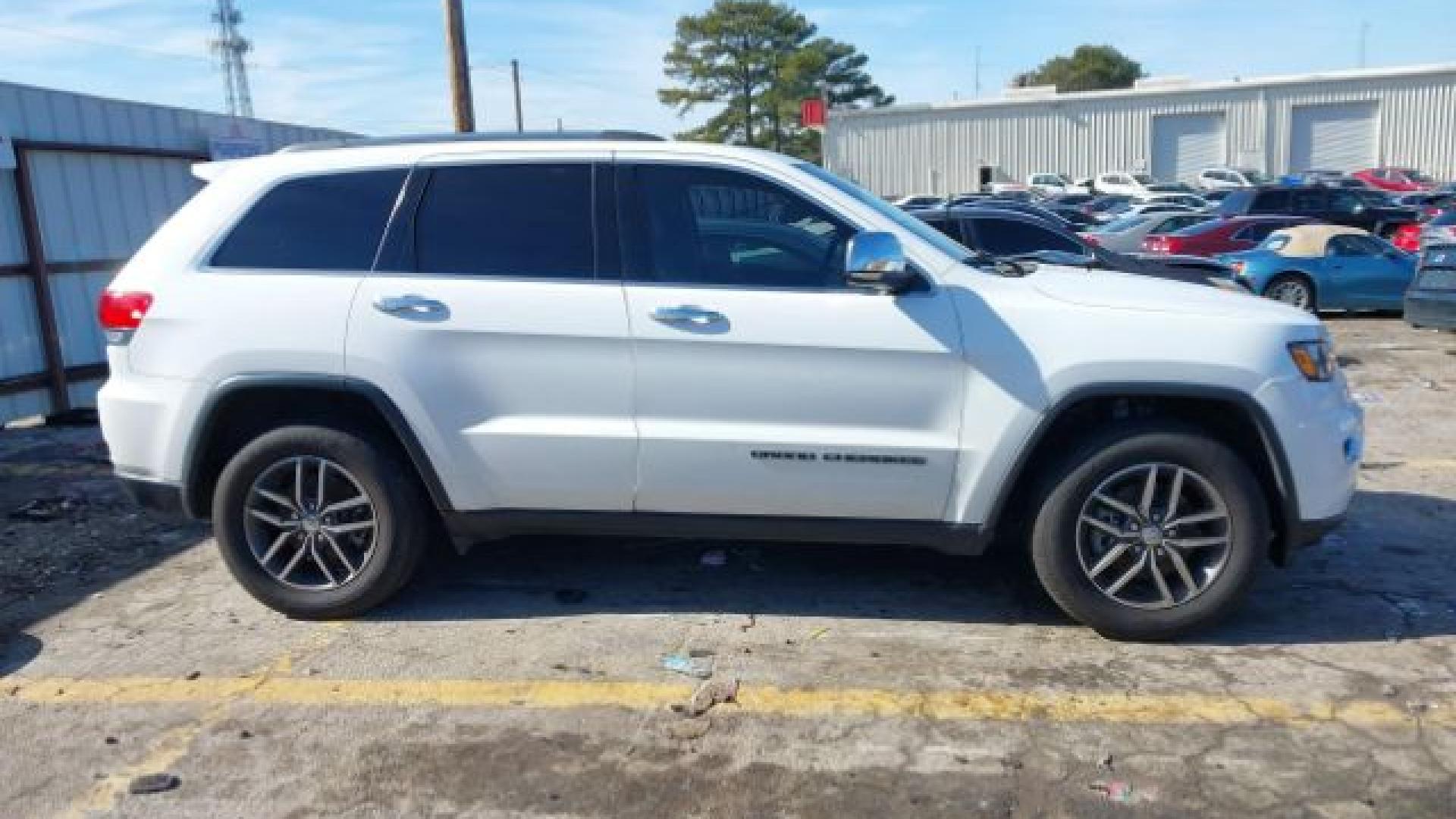Jeep  - Grand Cherokee - 2017 - White - 41448365