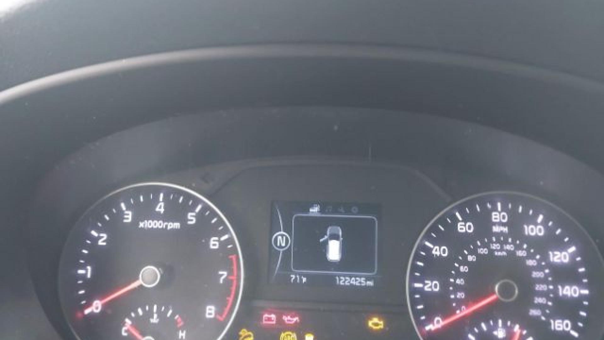 Kia - Sportage - 2017 - Grey - 41453376