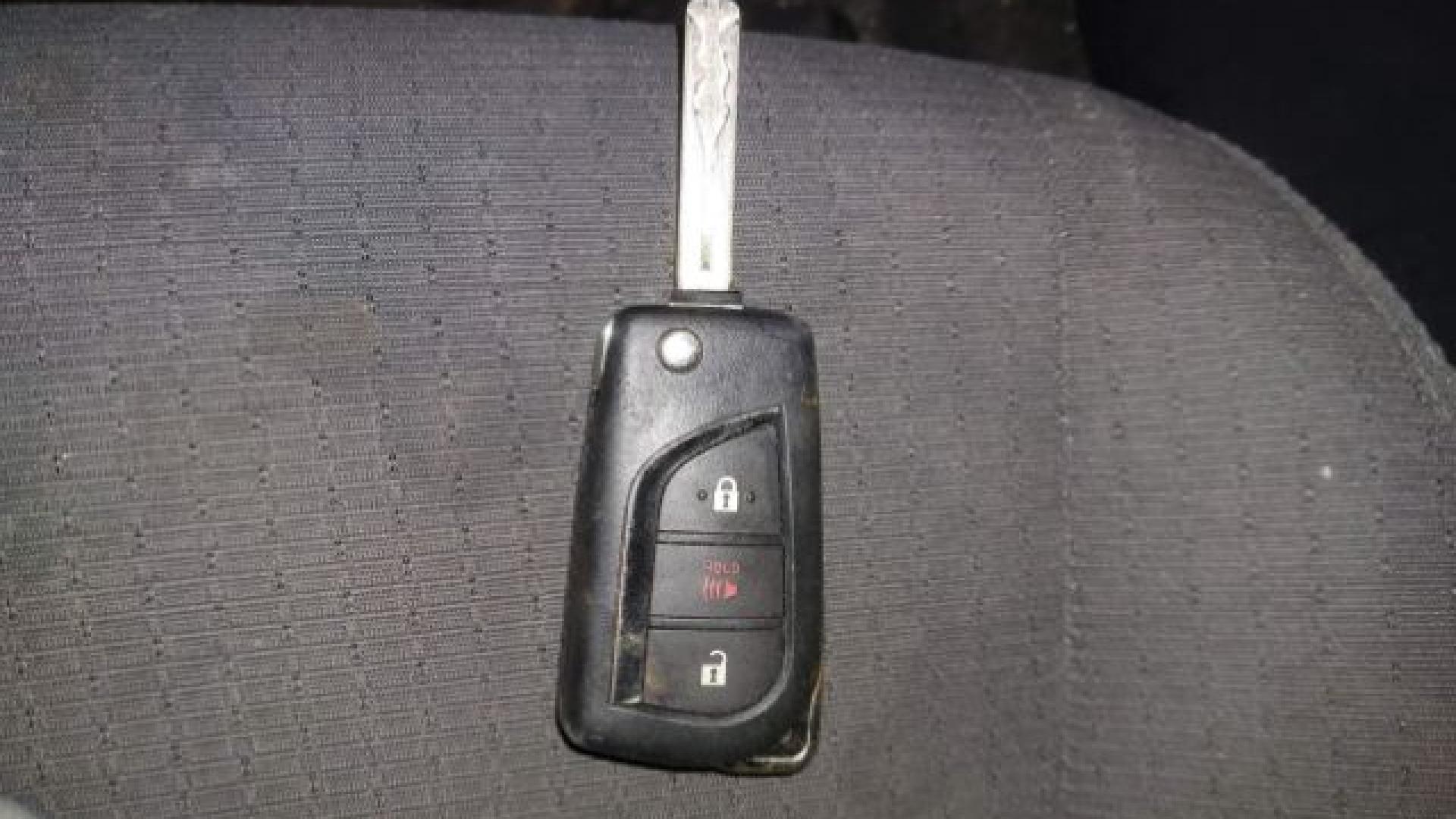 Toyota  - C-Hr  - 2018 - Red - 41476098