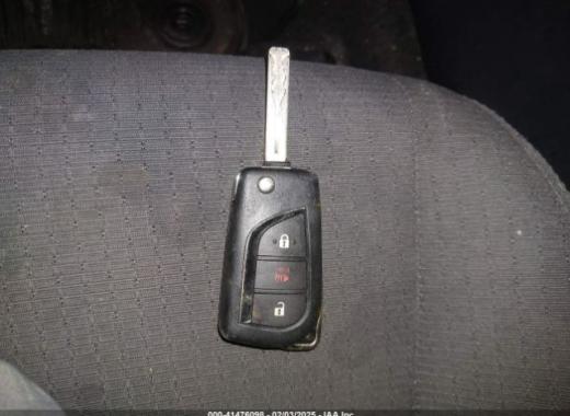 Toyota  - C-Hr  - 2018 - Red - 41476098