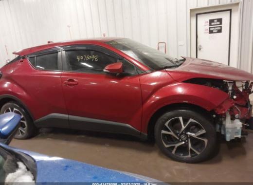 Toyota  - C-Hr  - 2018 - Red - 41476098